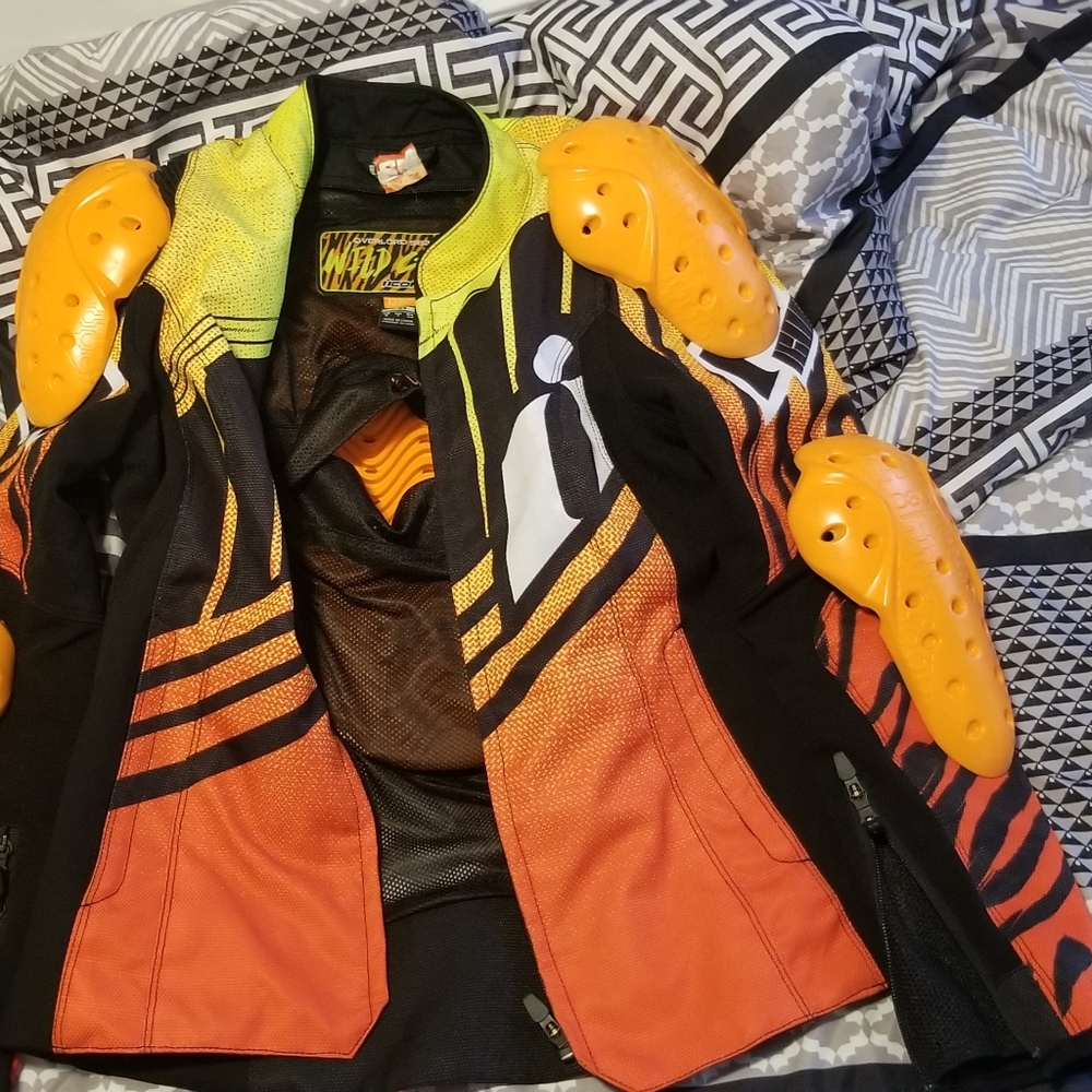 Women's motorcycle jacket